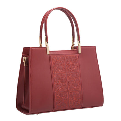 The Perfect Fashion Choice For Sophisticated Women A High-end Red Handbag